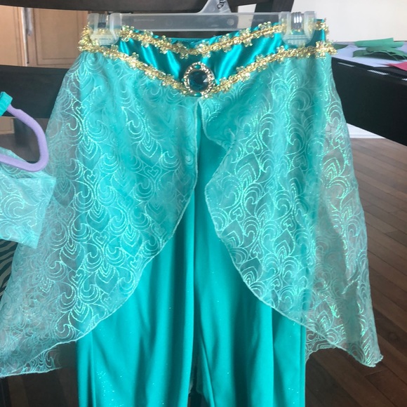 Disney - Picture 3 of 4